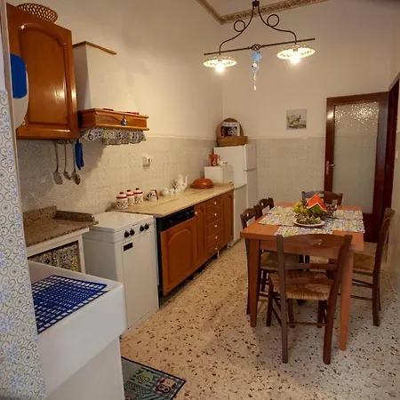 Casa Della Nonna * Riposto